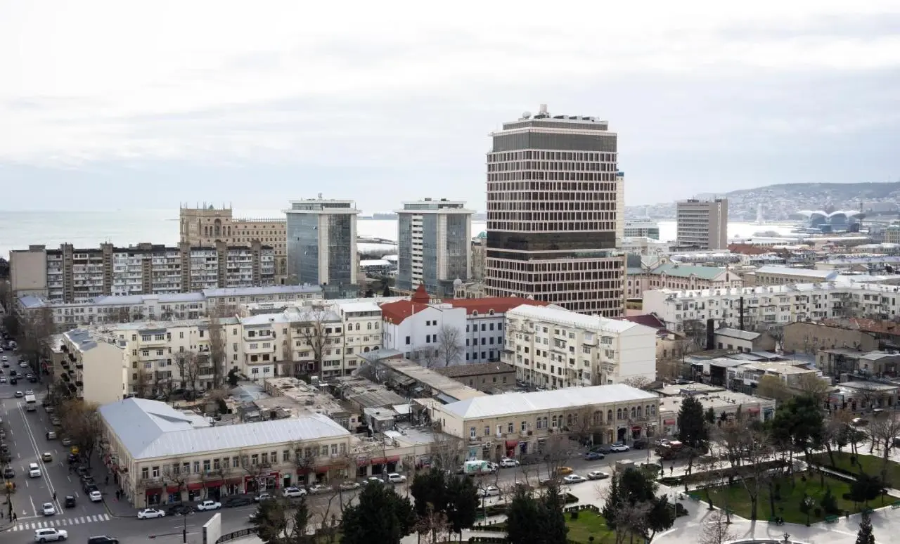 Parkside Hotel & Apartments