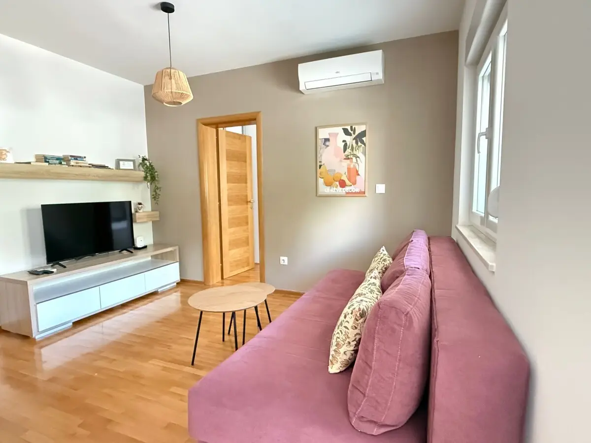 Merak - Two bedroom apartment + Free parking