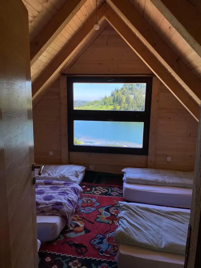 Prokoško jezero Zlatna koliba