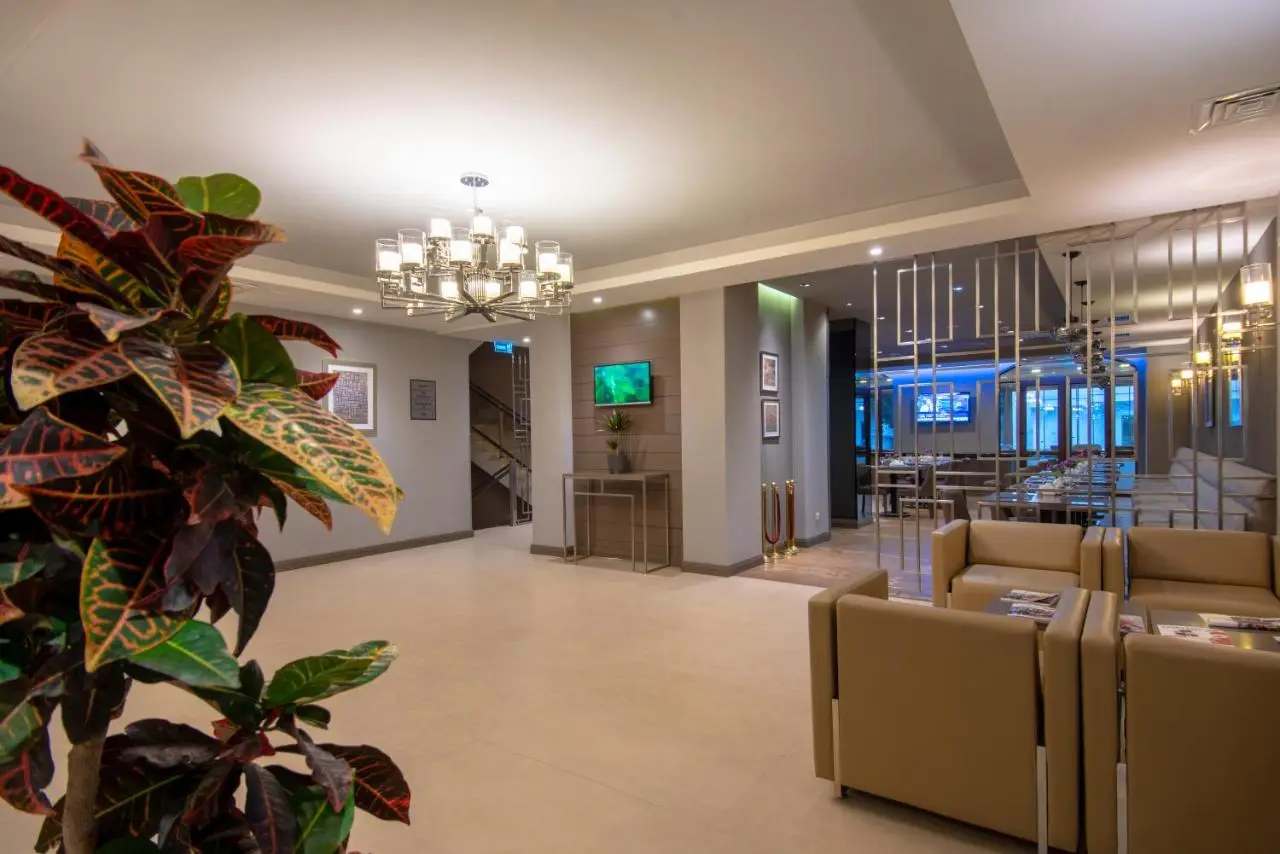 City Avenue Hotel