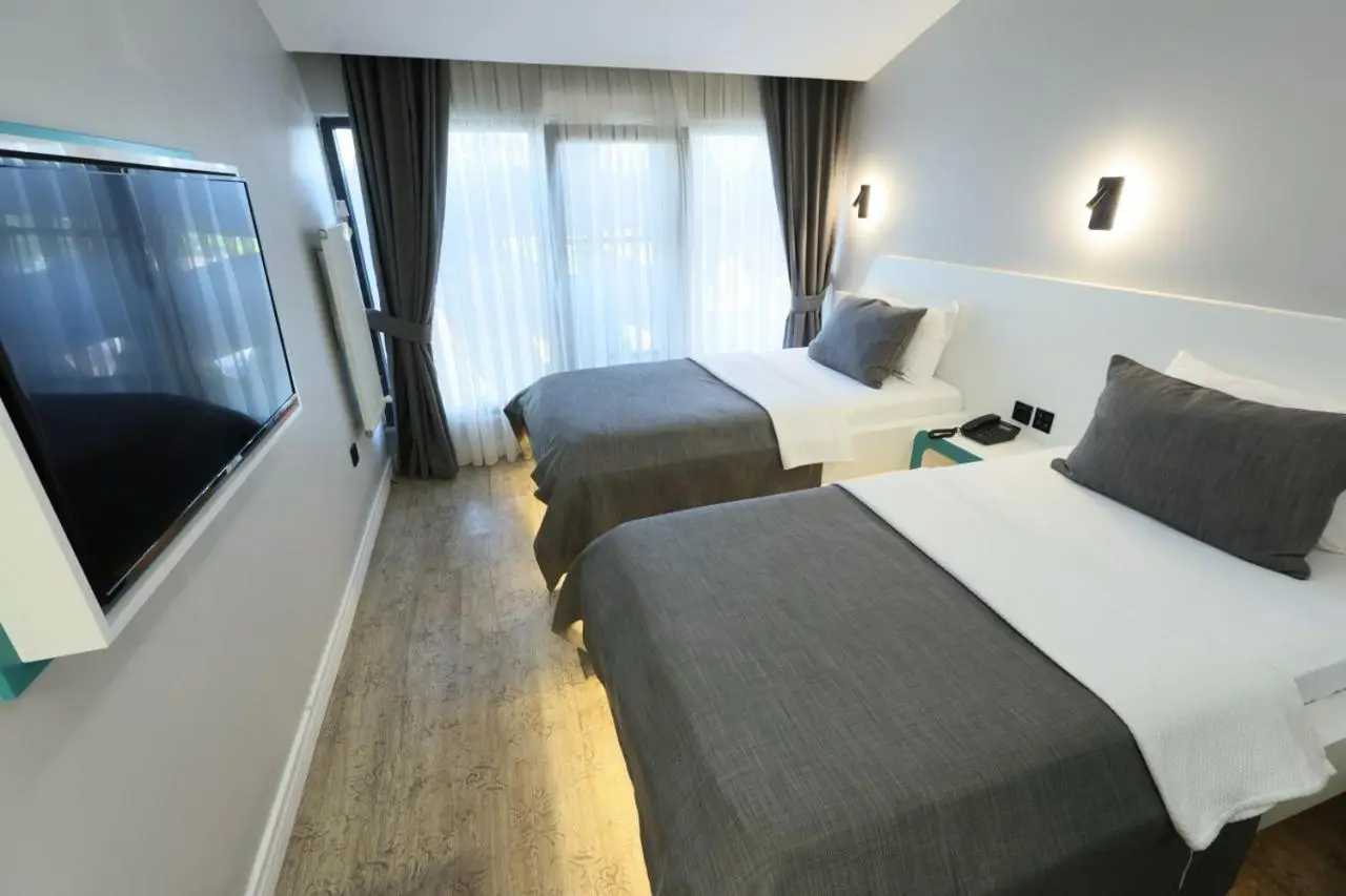 Midis Otel