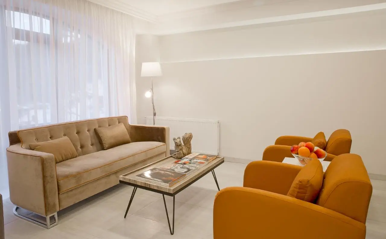 Kokhta Plaza Boutique Hotel
