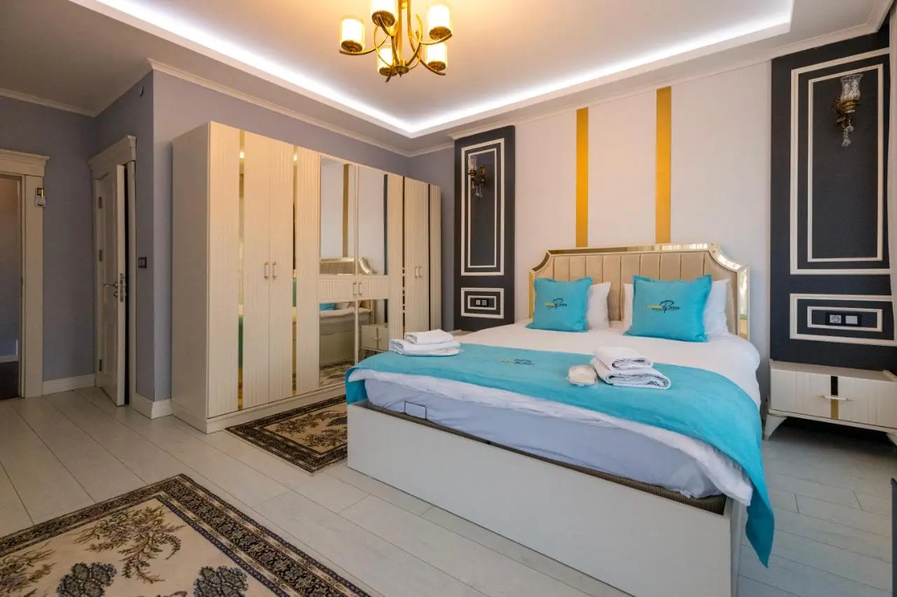 Poison Garden Suite & SPA