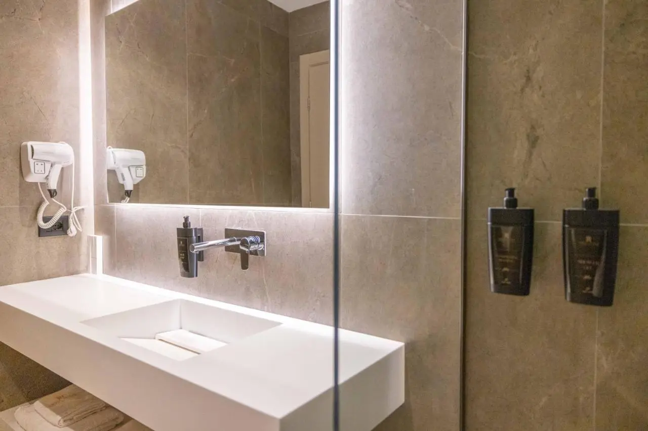 Tris3 Hotel