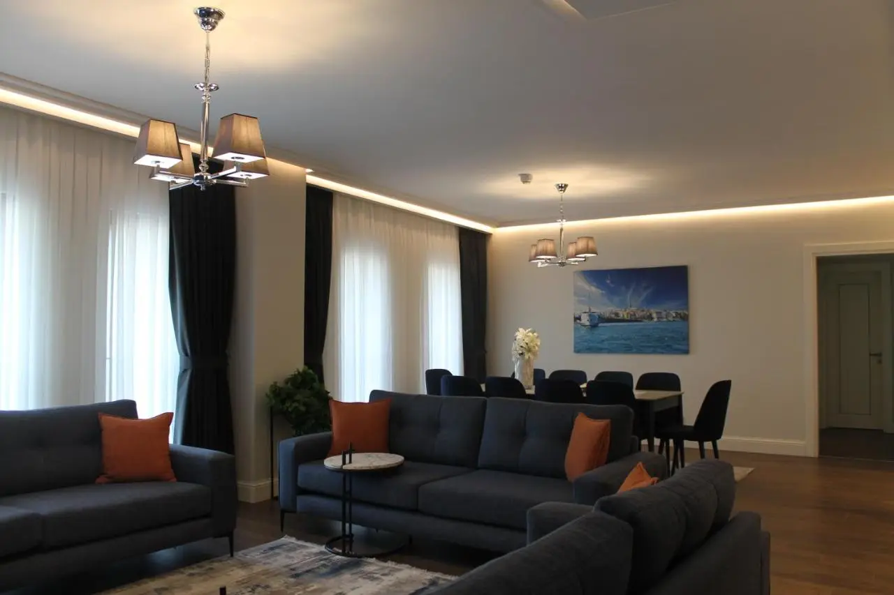 Garlon Residence