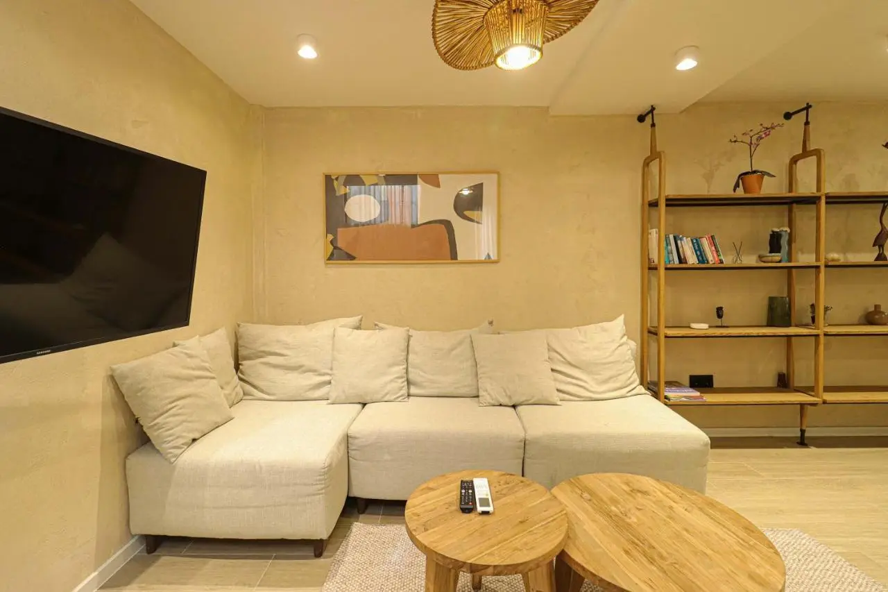 Newly Designed 2BR Apartment In Center-By Wehost