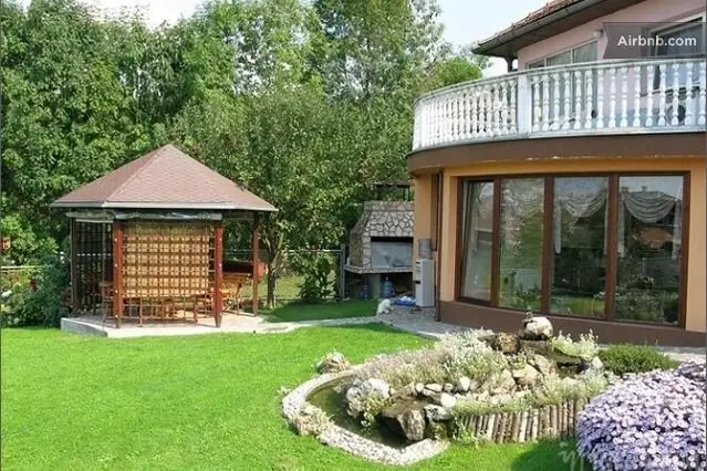 Luxury 2 bedroom apartment with pool