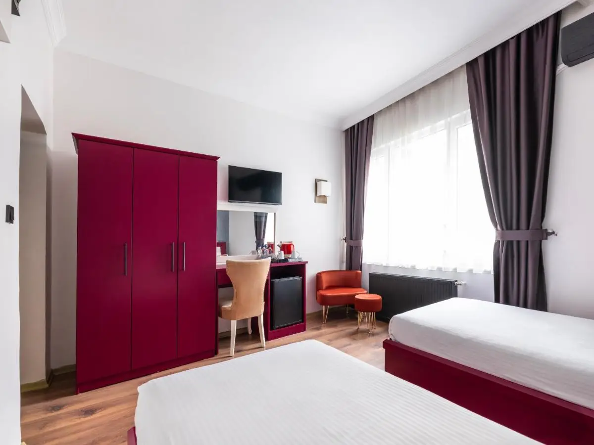 Perazre Hotel