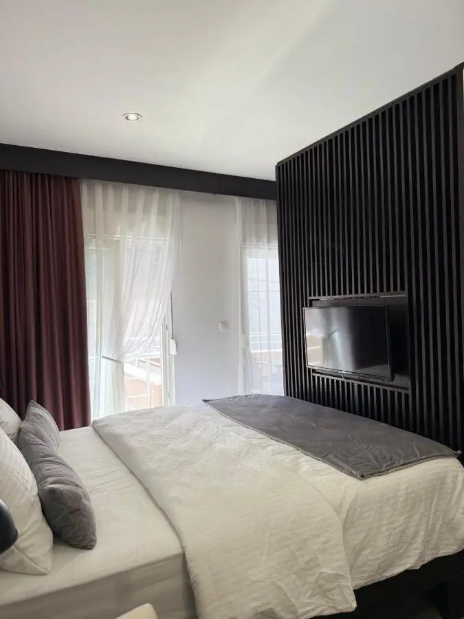 Apartments & Rooms Villa Zaad FREE PRIVATE PARKING