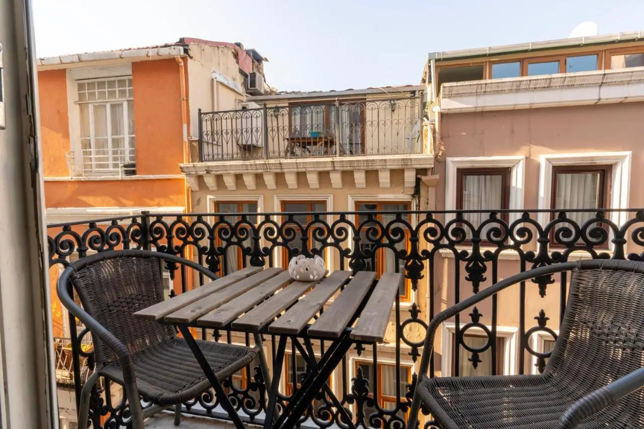 5 Apartment Galata