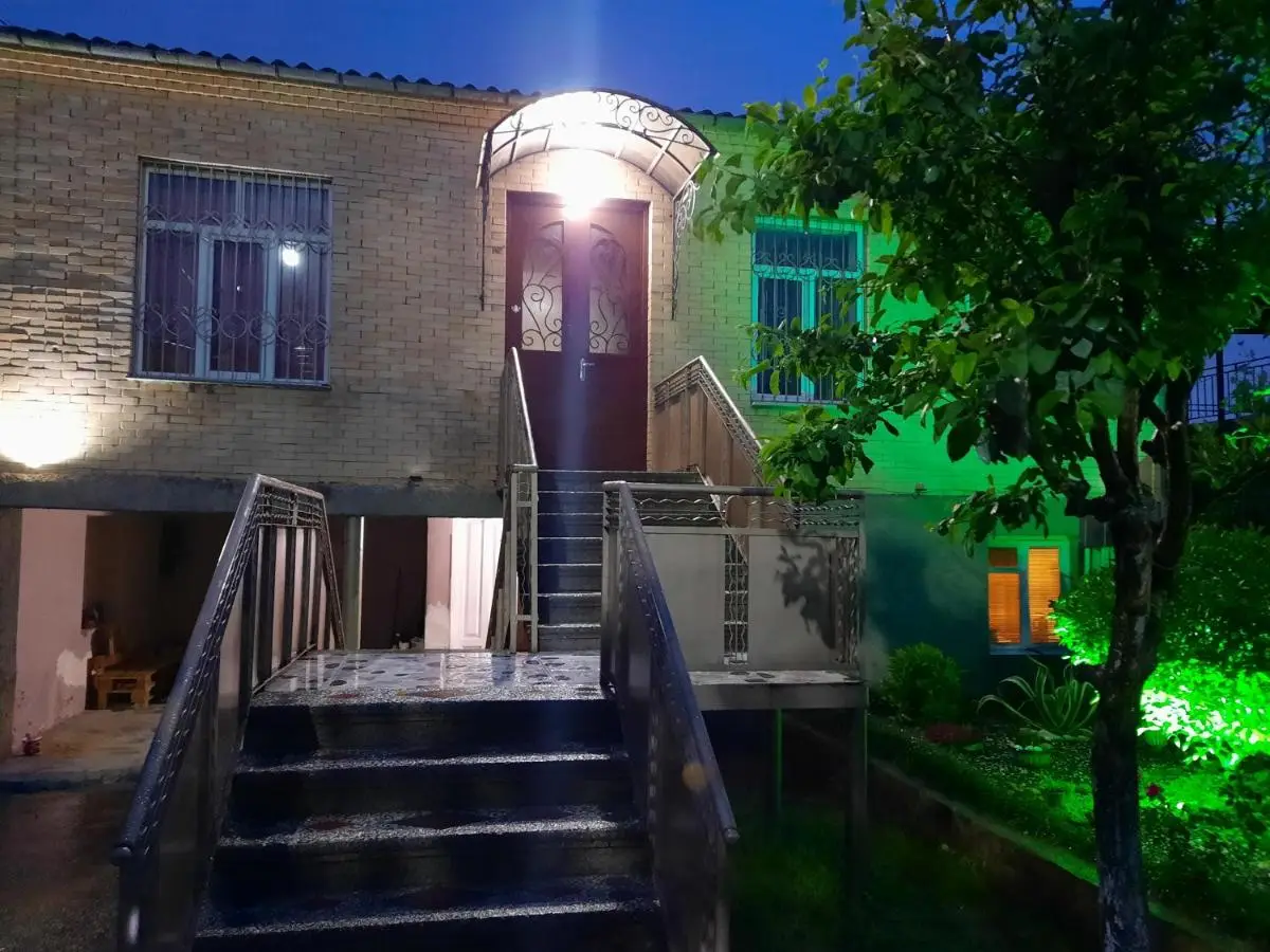 Sisi Guest House