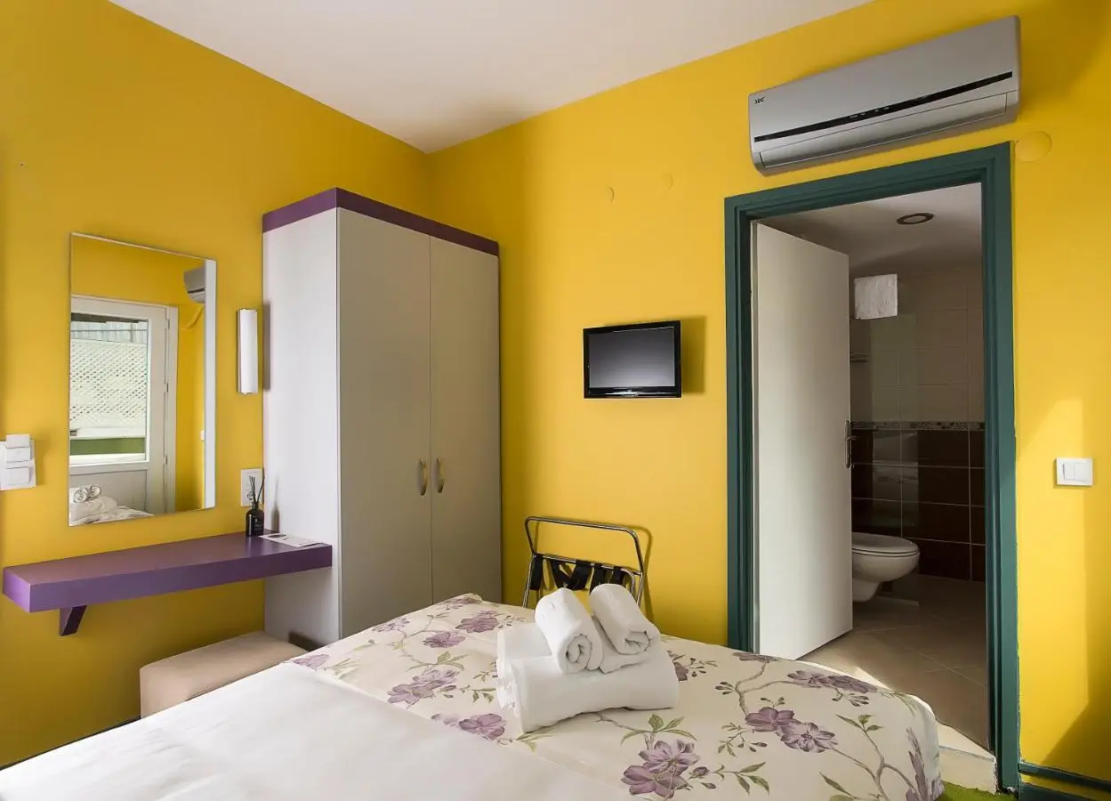 Mini Harem Hotel