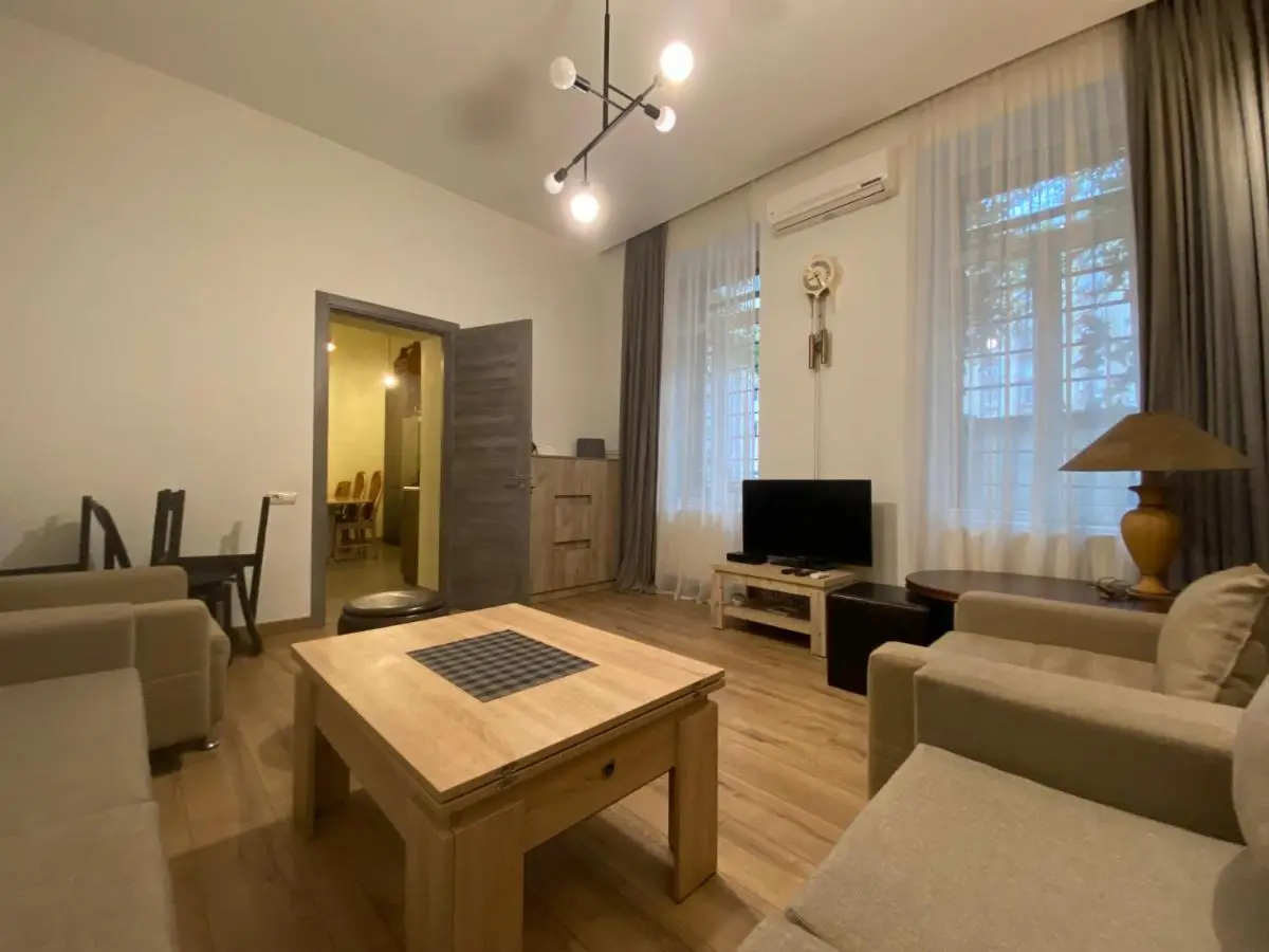 Nice Loft on Uznadze Street