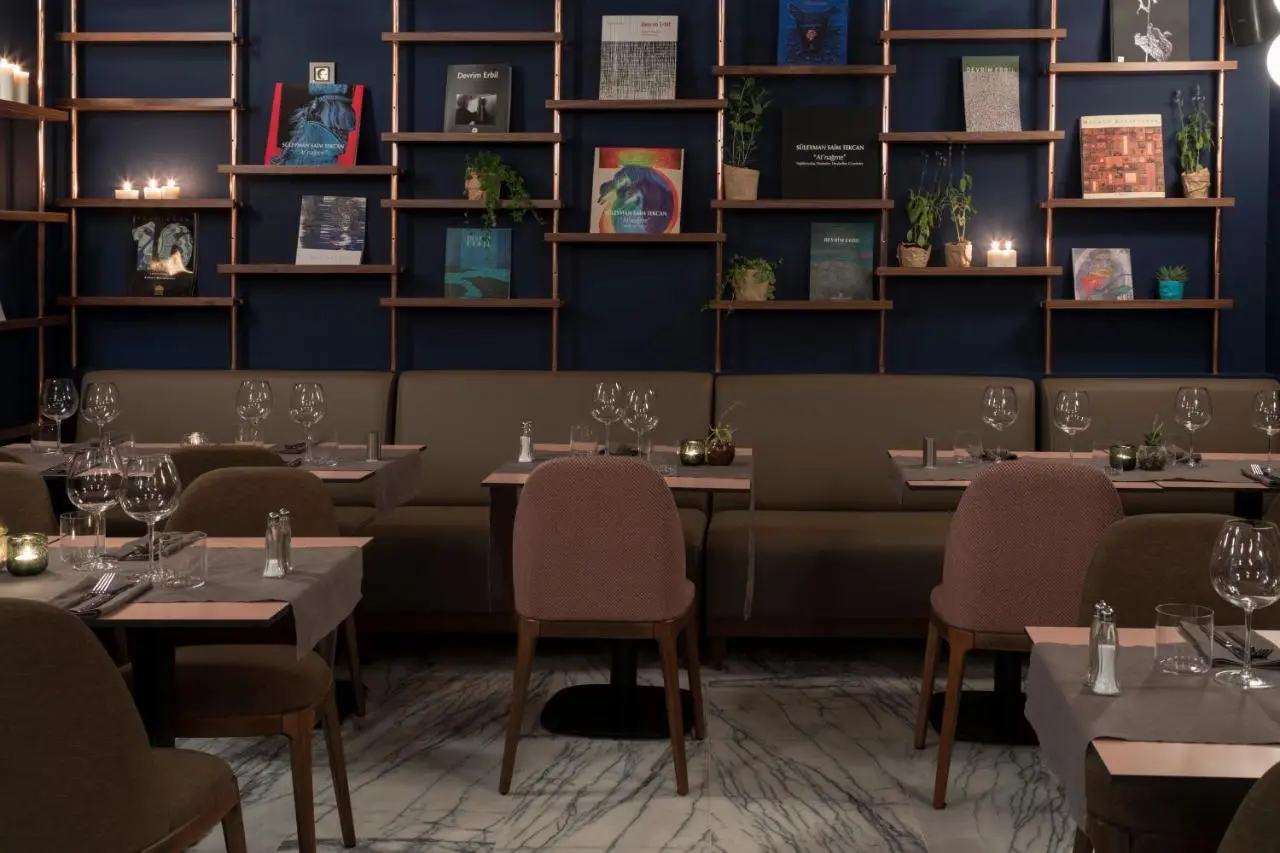 Endless Art Hotel-Special Category