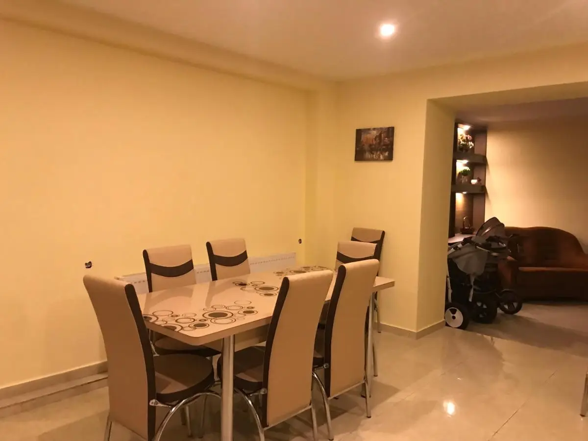 LOVELY HOUSE BAKURIANI