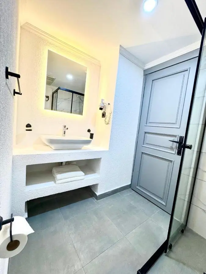 Costa Bitezhan Beach Hotel