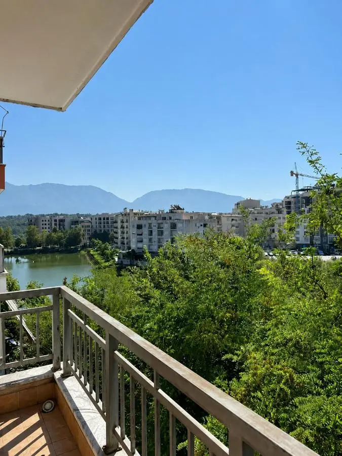 Lake View Apartment