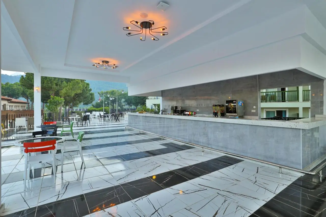 Crystal Flora Pearl Collection - Ultimate All Inclusive
