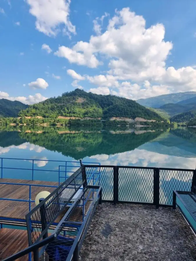 AB Apartmani Radešine