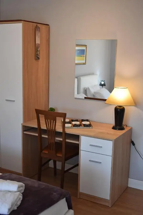 Fit Five Apartment