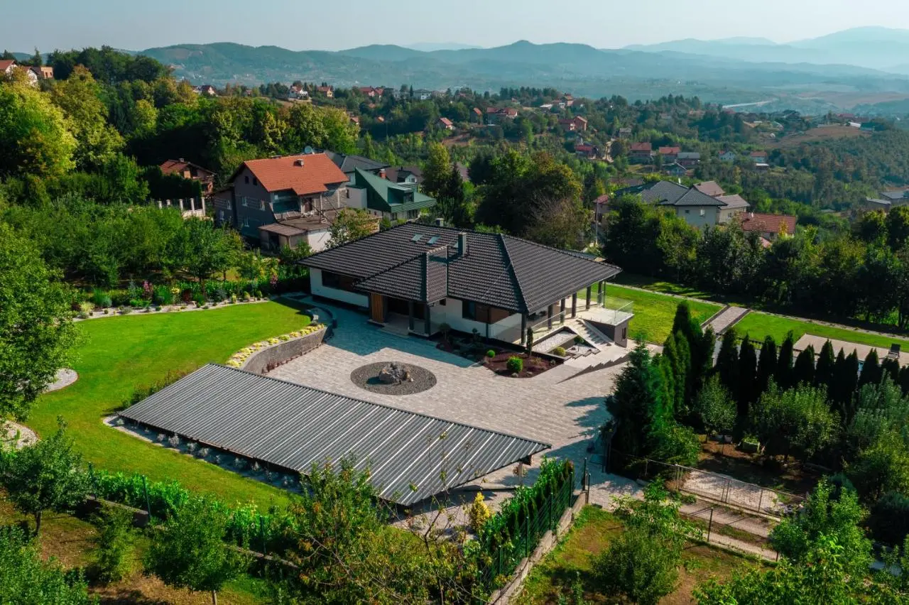 Hillmax Residence