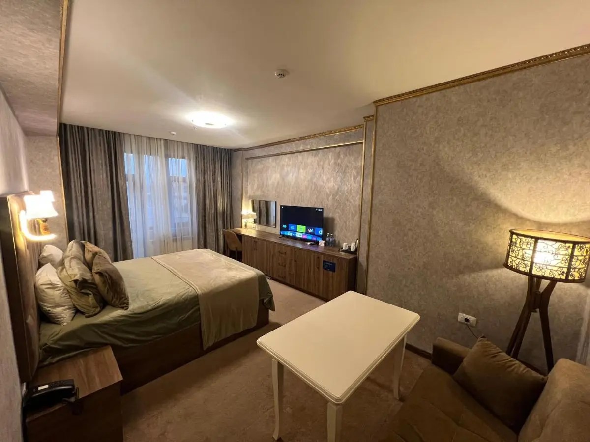 Alison Boulevard Hotel