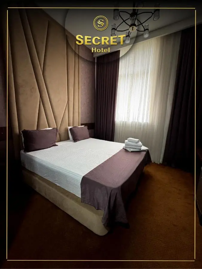 SECRET HOTEL