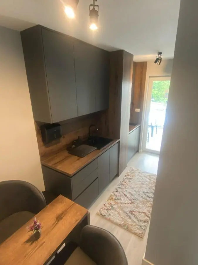 Diamond apartments