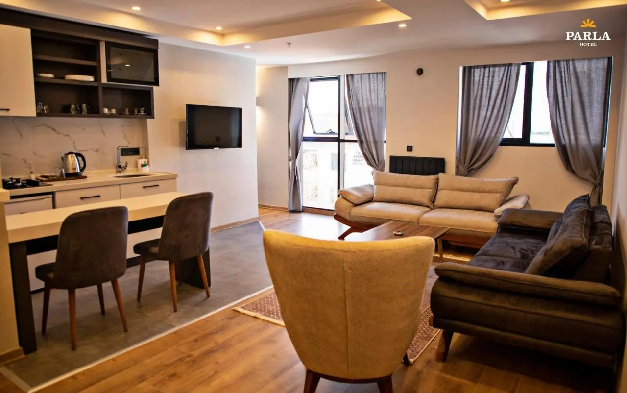 Parla Suite Hotel