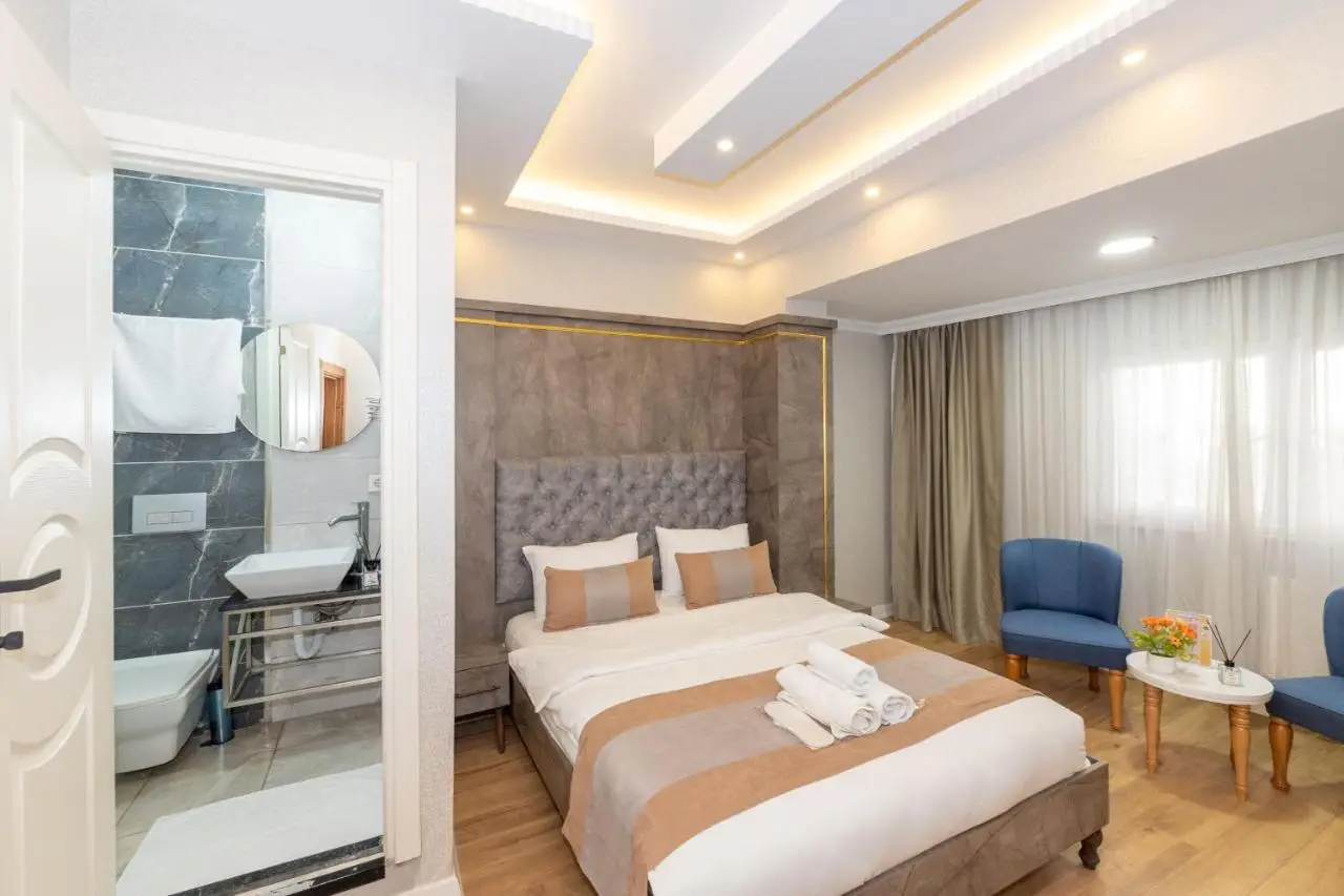 BiRAND SUiT HOTEL