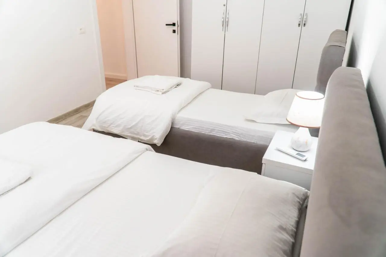 Signature apartment 8