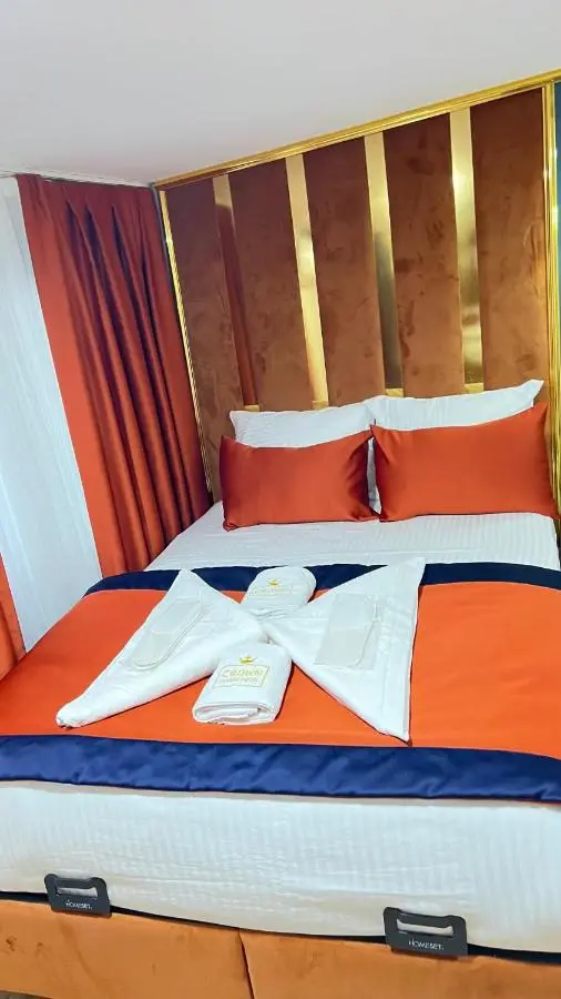 crown taksim hotel