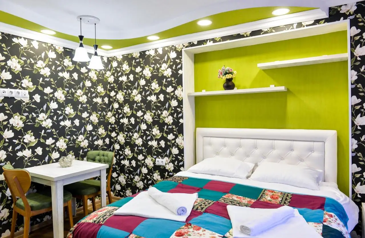 HOSTEL LOOK