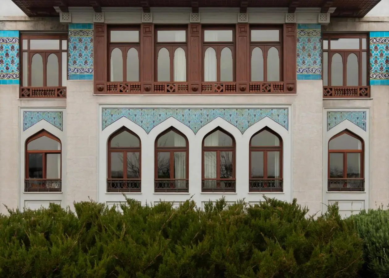 Hovagimyan Hotel and Suites