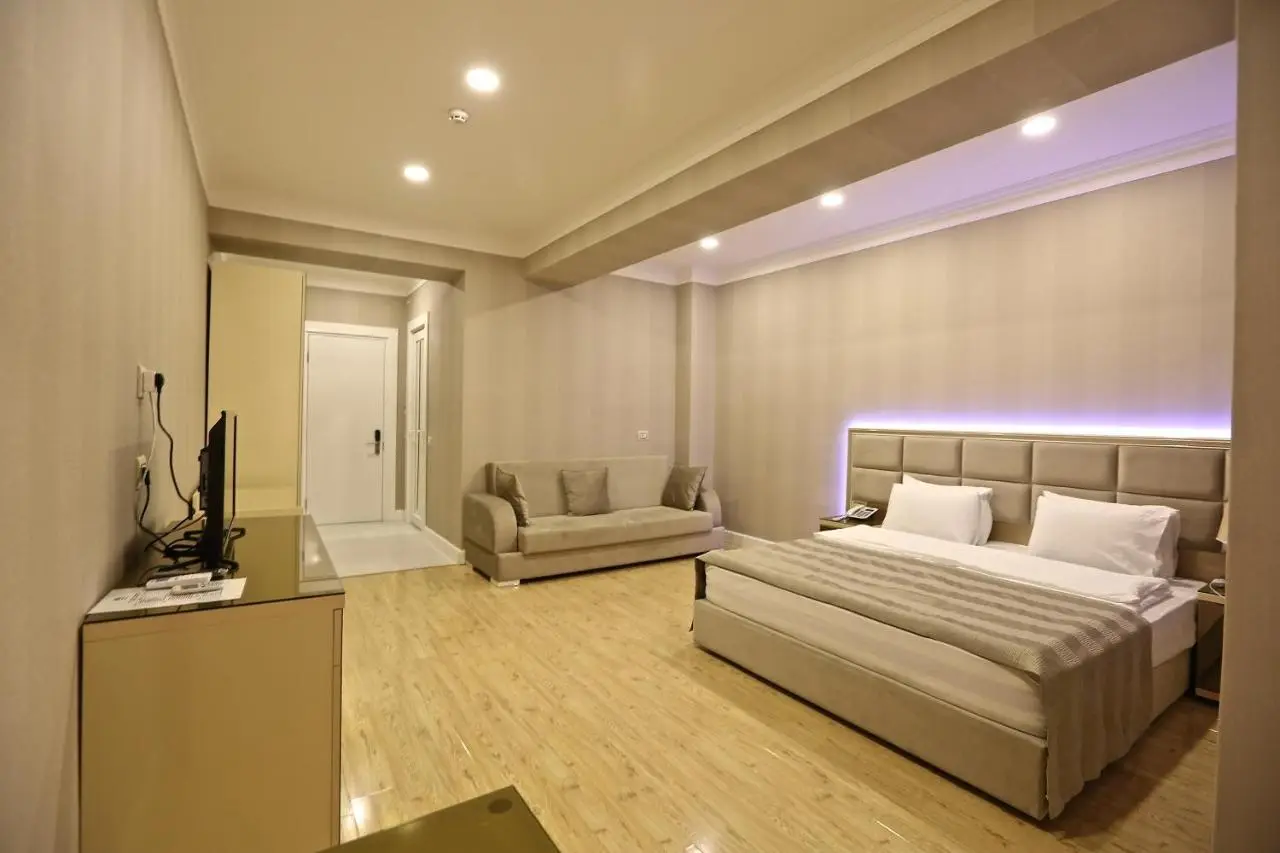 Rusel Hotel