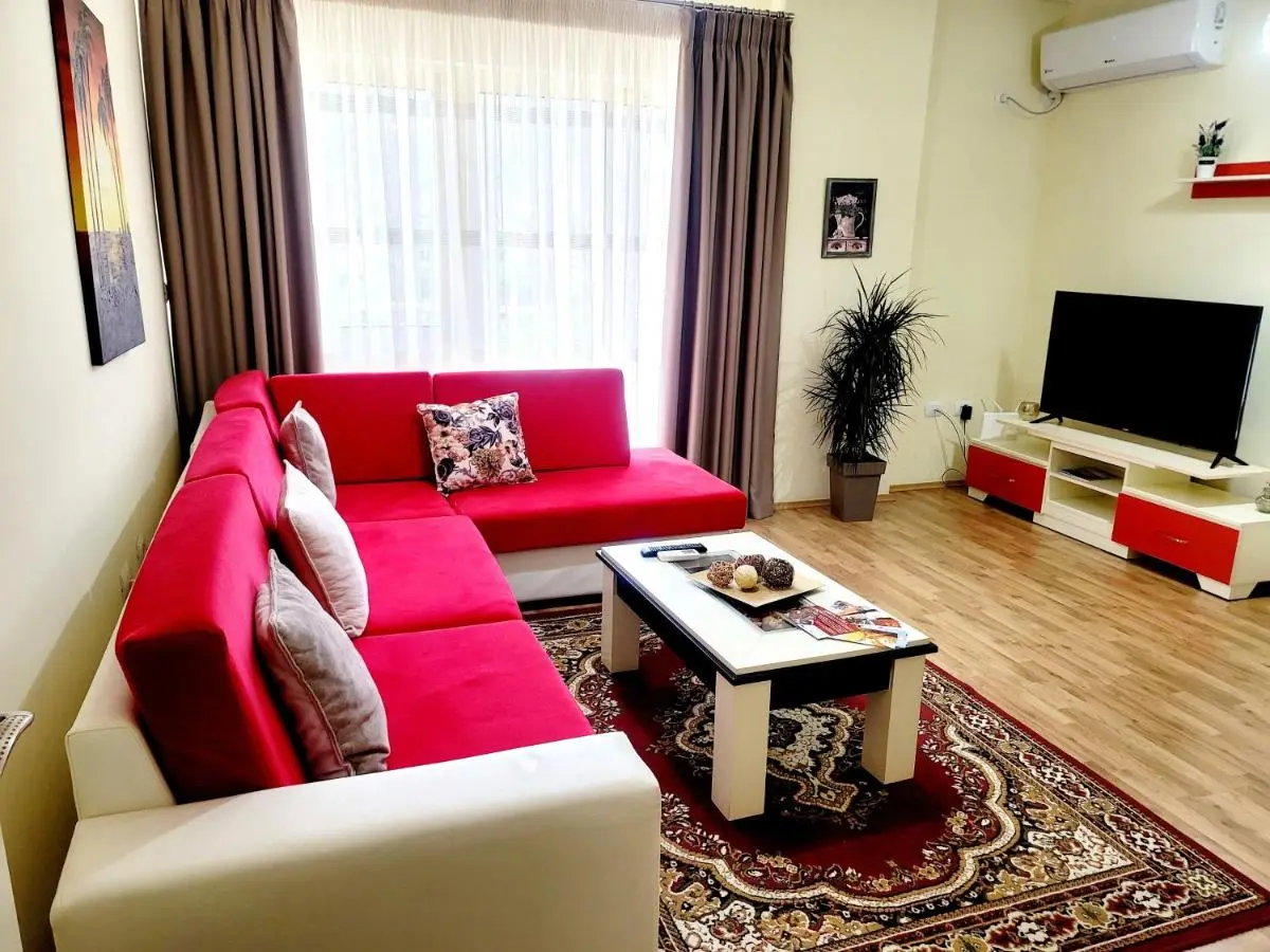 DAI Apartments- City & Castle view Gjirokaster