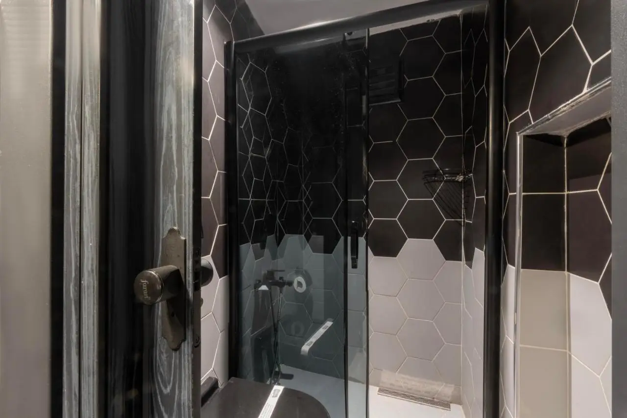 6 Apartment Galata