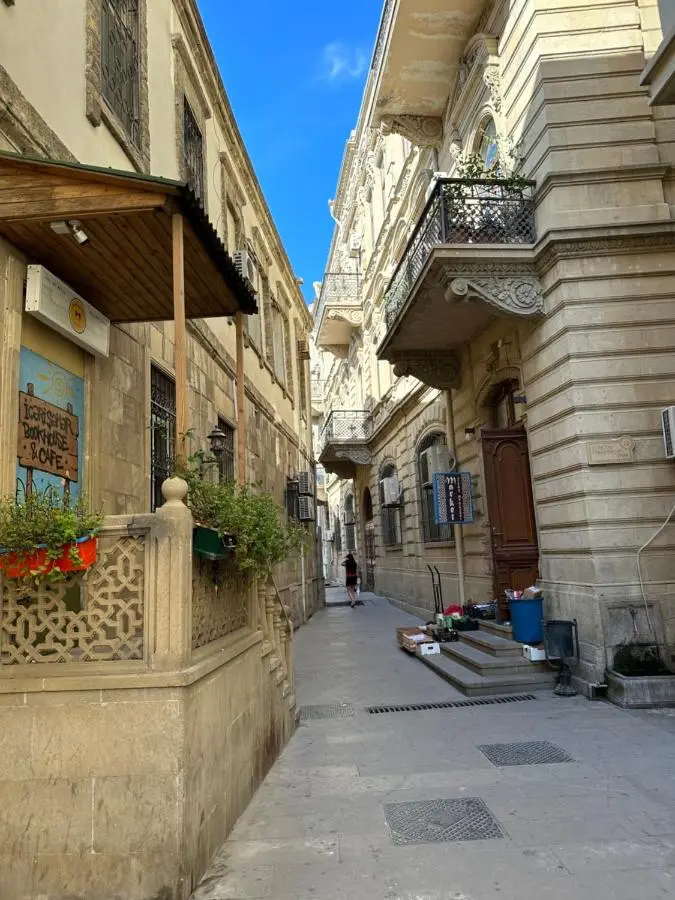 Etnic apartment near Maiden tower center of Baku