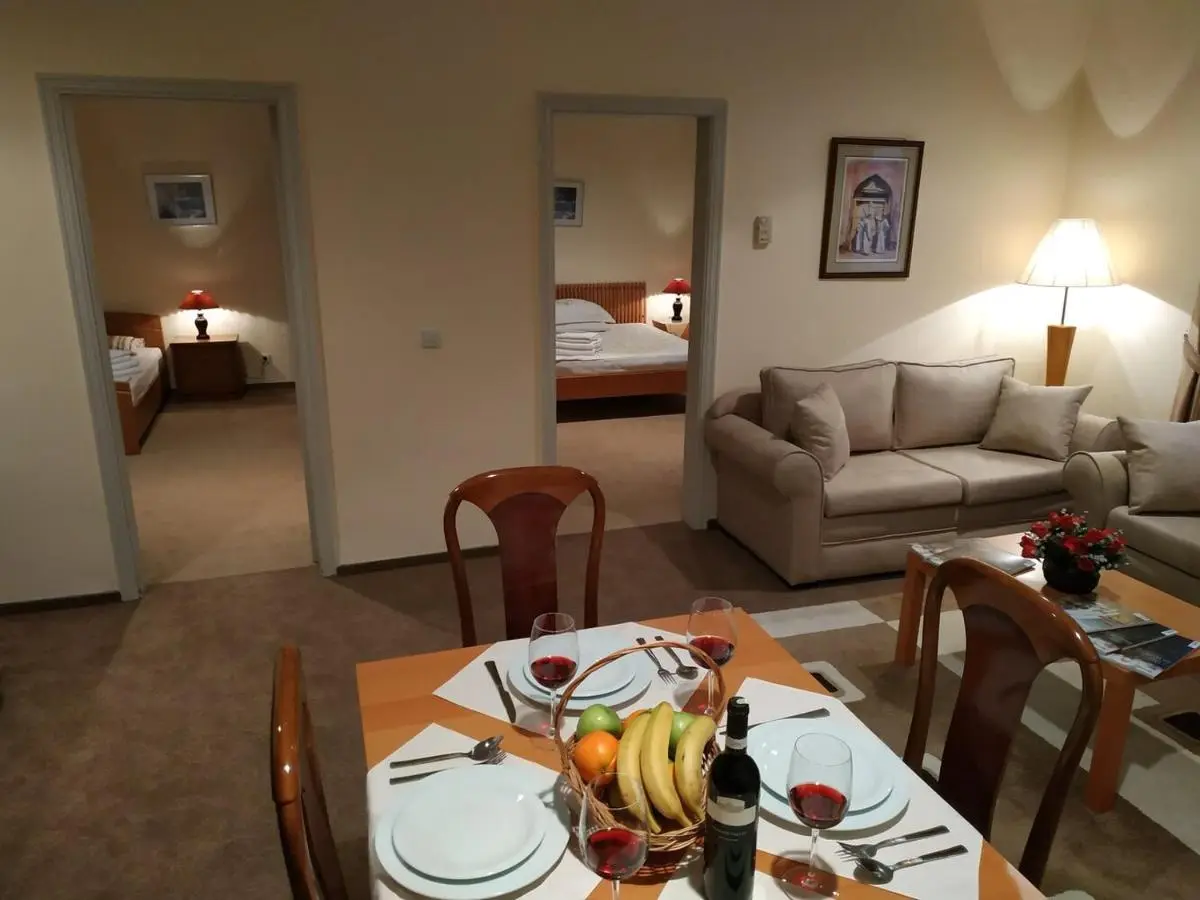 City Mansion ApartHotel