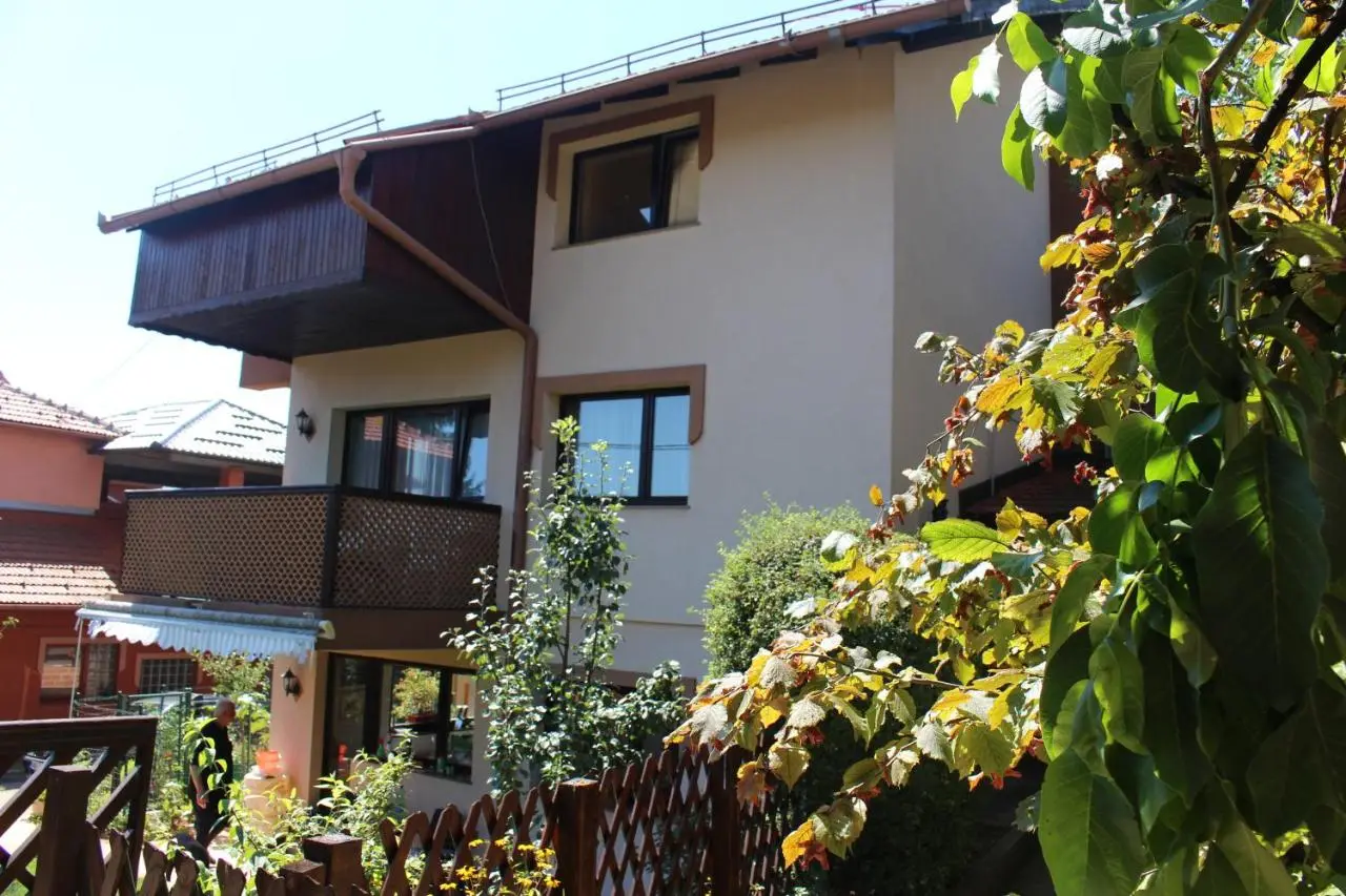 Villa Sarajevo gardens