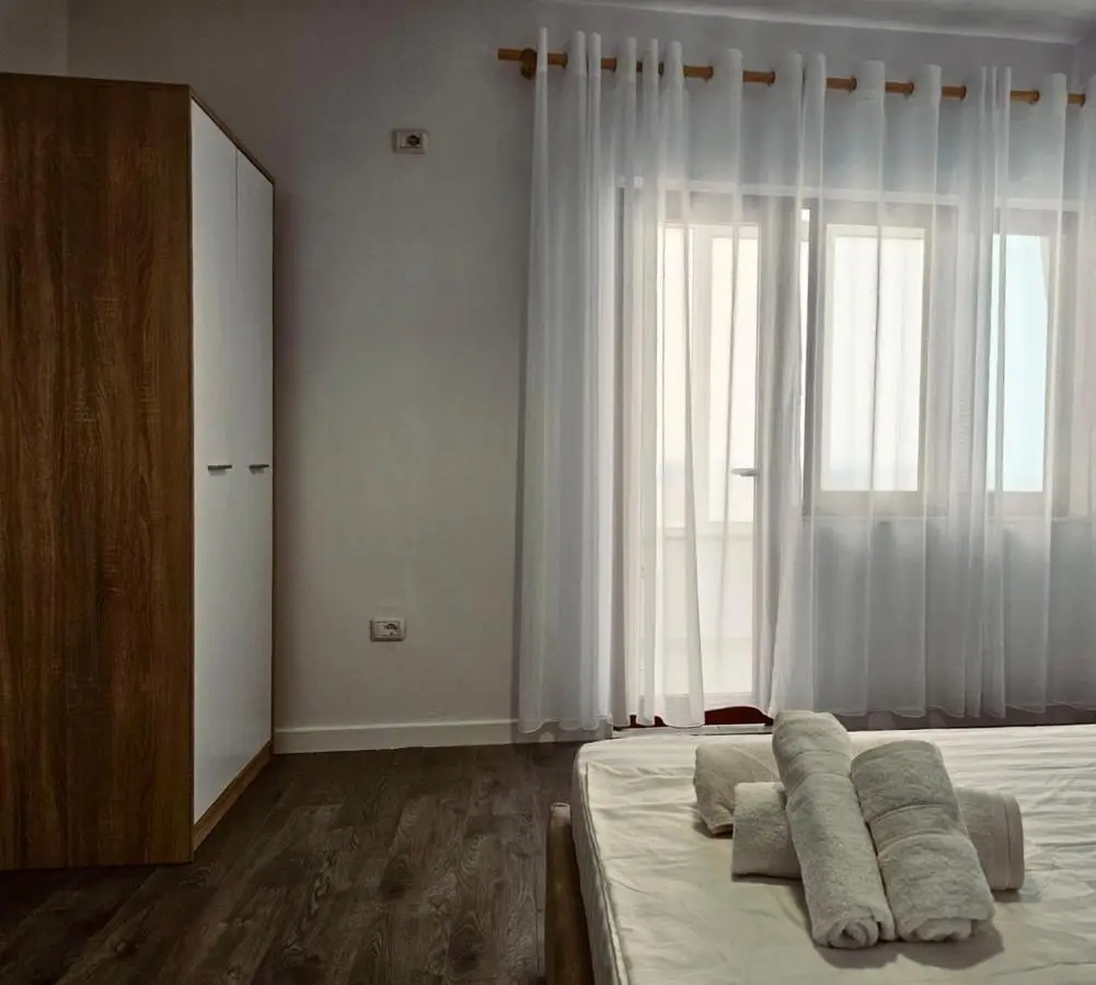 Hi5 Rooms