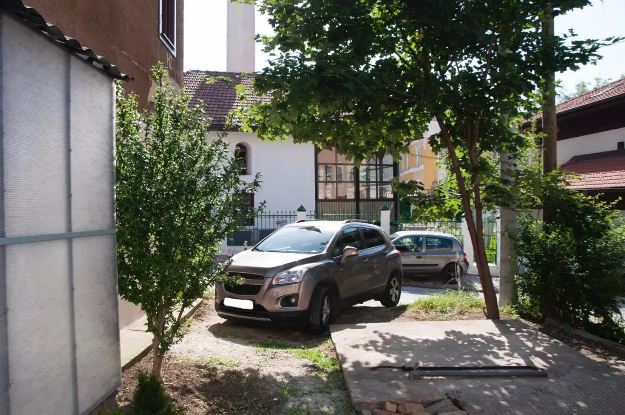 Bistrik Rose Apartment