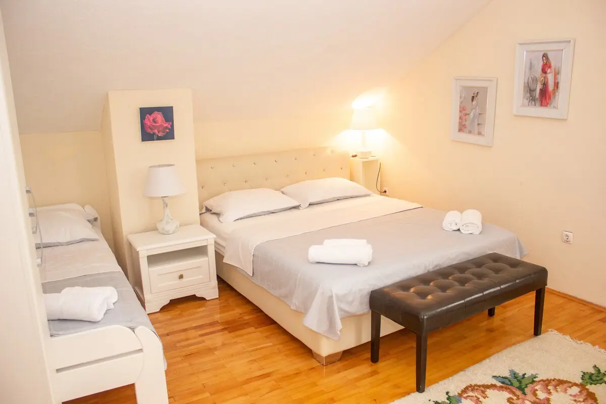 Villa Katarina - Family vacation home with pool