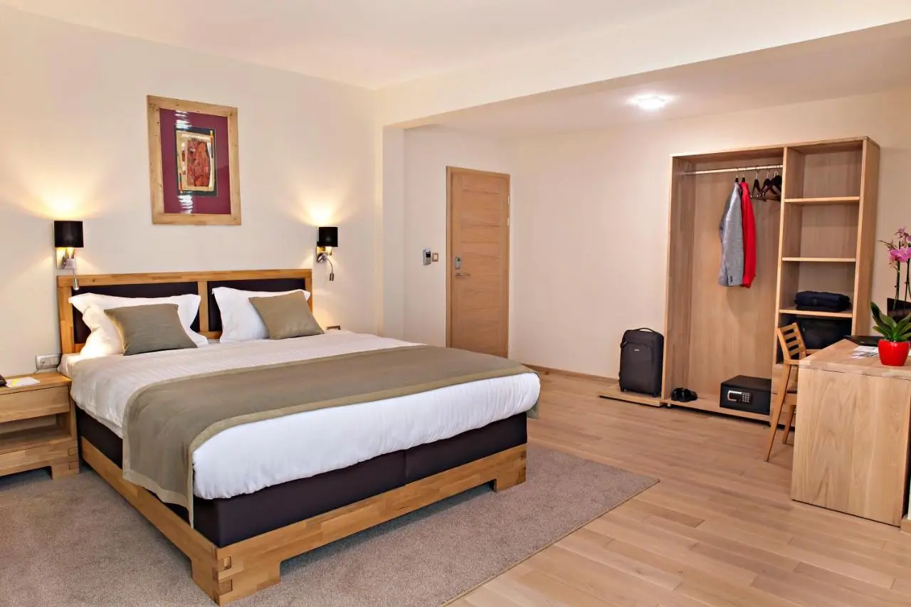 Hotel Aziza
