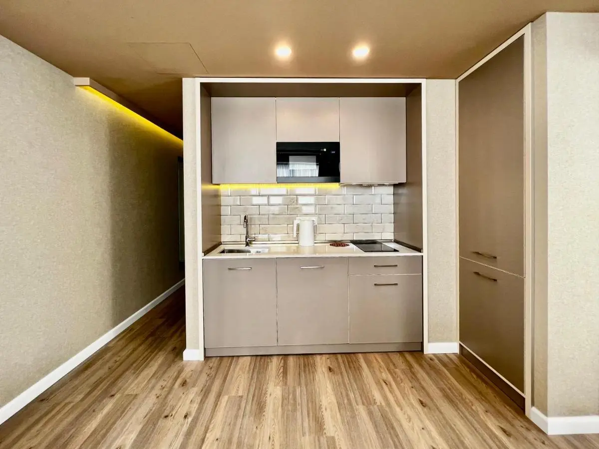 Sunshine Signature Apartments in Alliance Palace