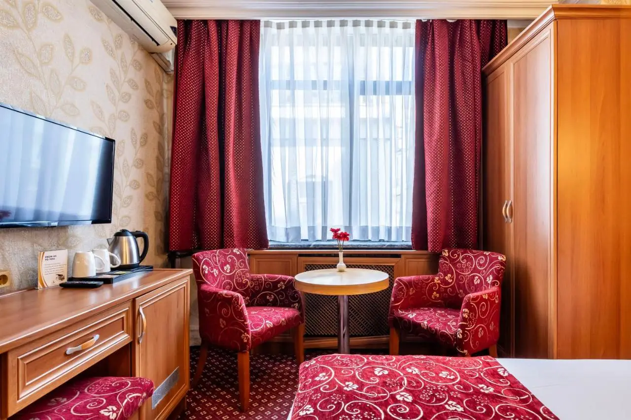 Hotel Bristol