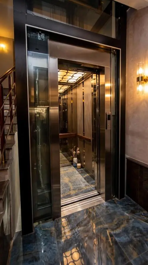 Passage Hotel & Apartments