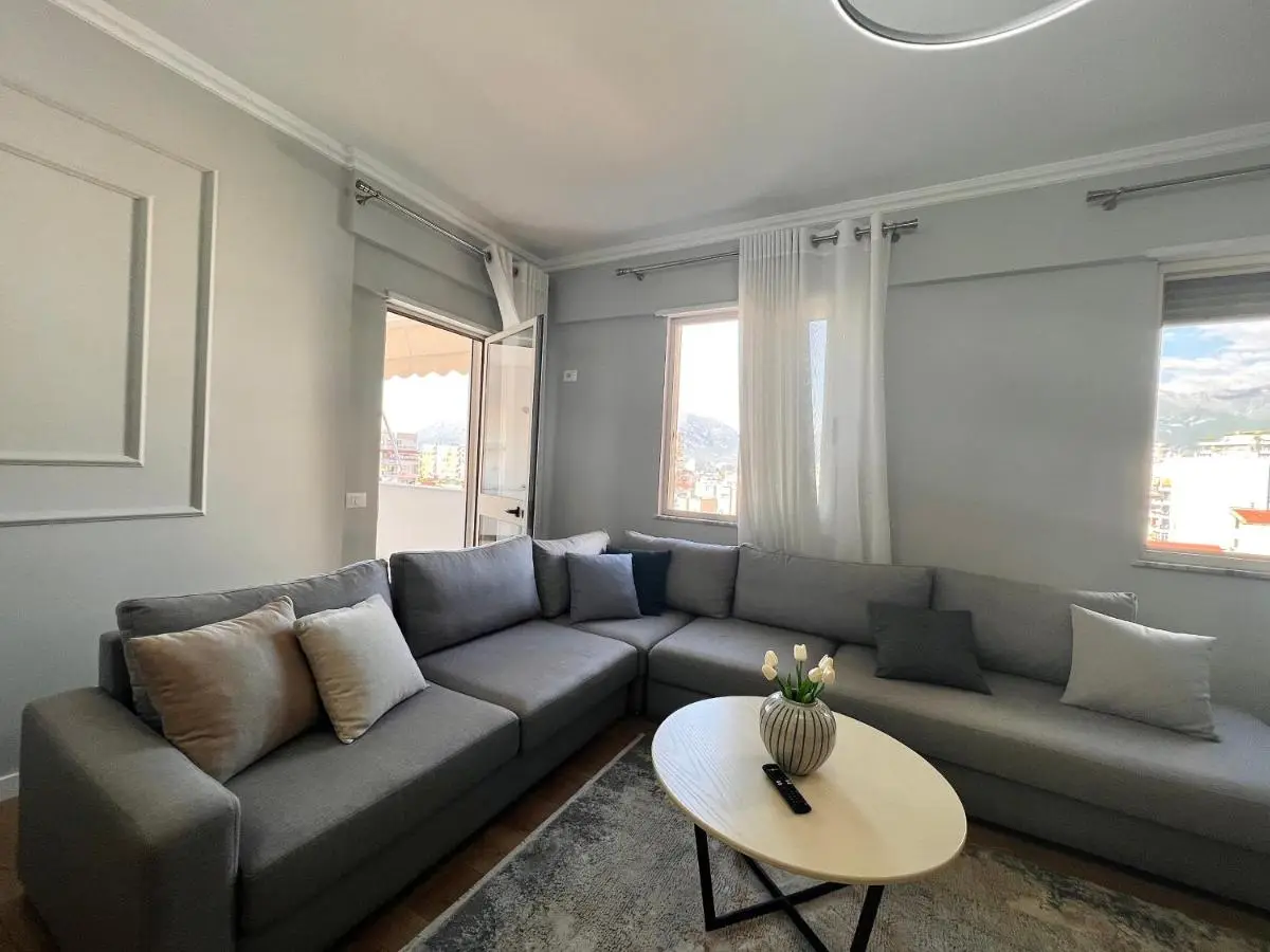 Zeus Tirana Suite