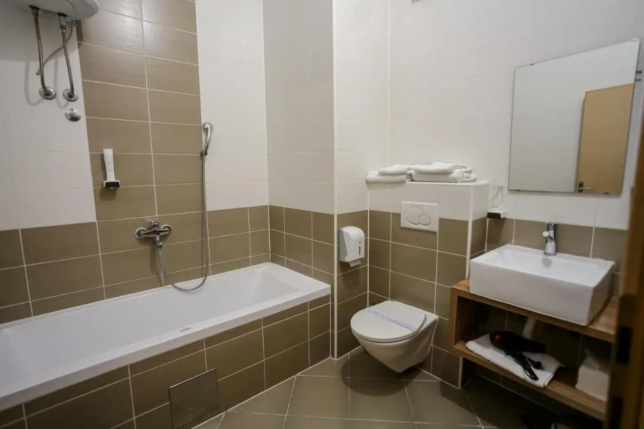 Hotel Emen