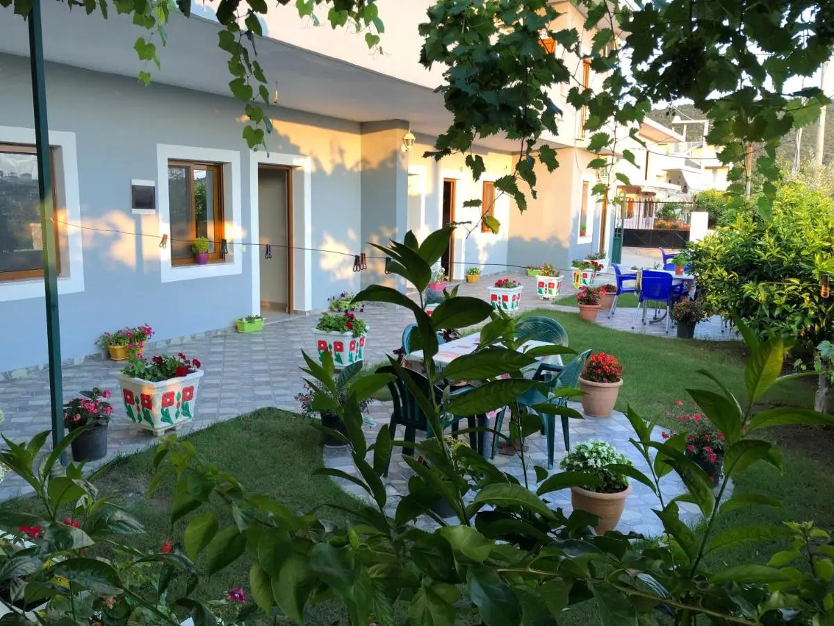 Green Garden Villa